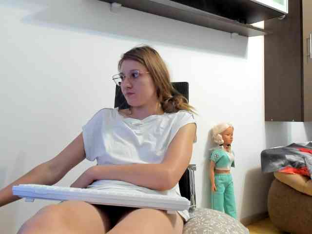 brinenycassie webcam