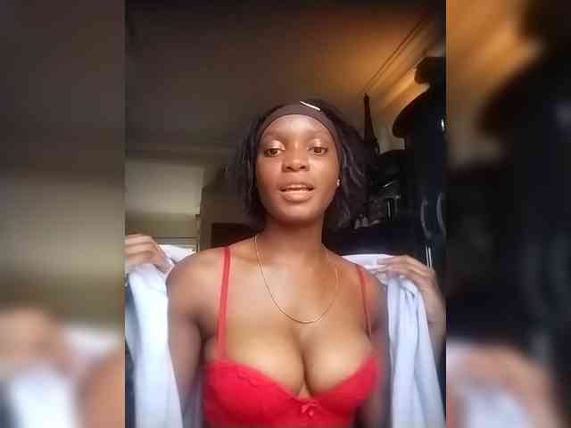 Blackbabe05 Live Webcam on BongaCams