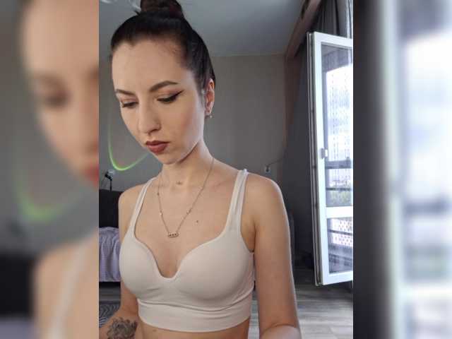Jannetemagdalenovna live cam on BongaCams