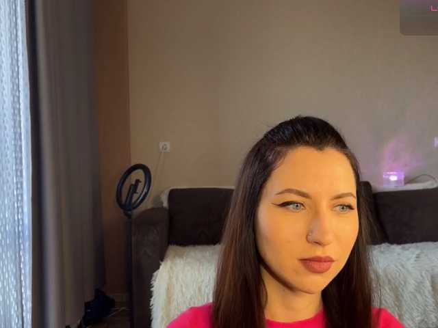 Jannetemagdalenovna, live now on BongaCams