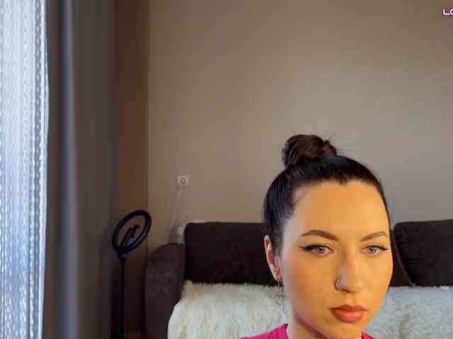 Model: Jannetemagdalenovna