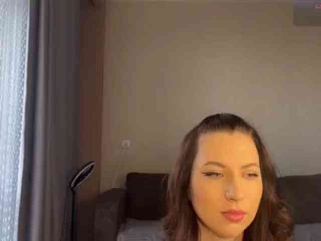Model: Jannetemagdalenovna