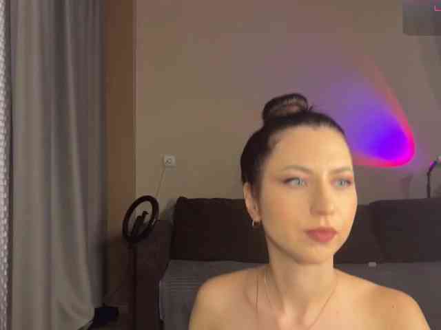 Model: Jannetemagdalenovna