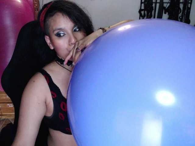 Kureijihentai live cam on BongaCams