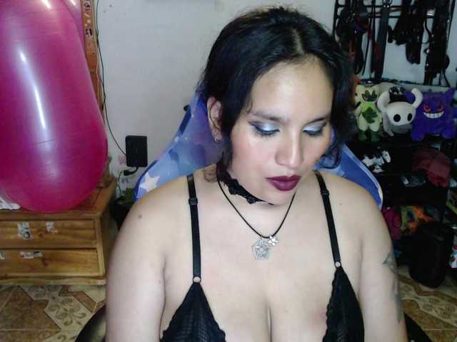 Kureijihentai live cam on BongaCams