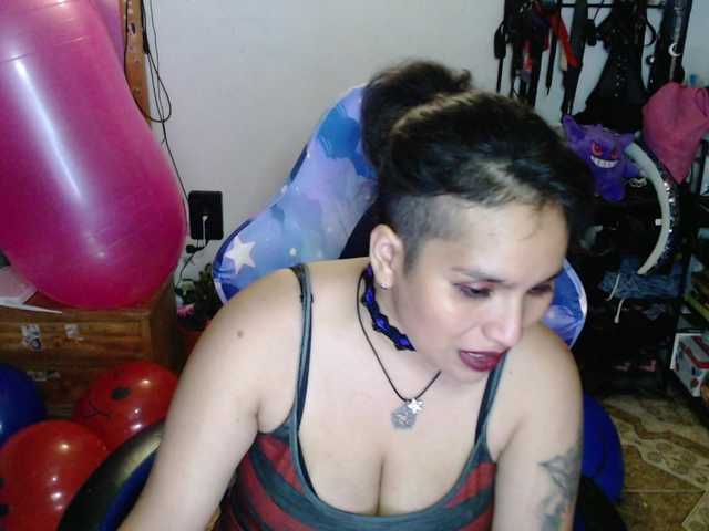 Kureijihentai live cam on BongaCams