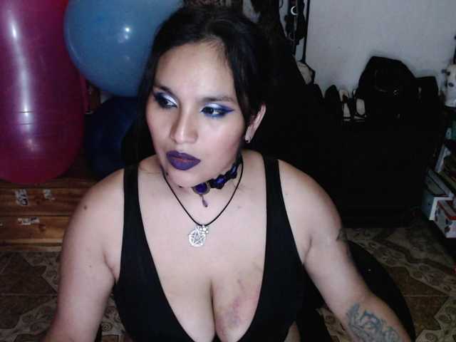 Kureijihentai live cam on BongaCams