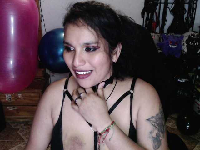 Kureijihentai live cam on BongaCams