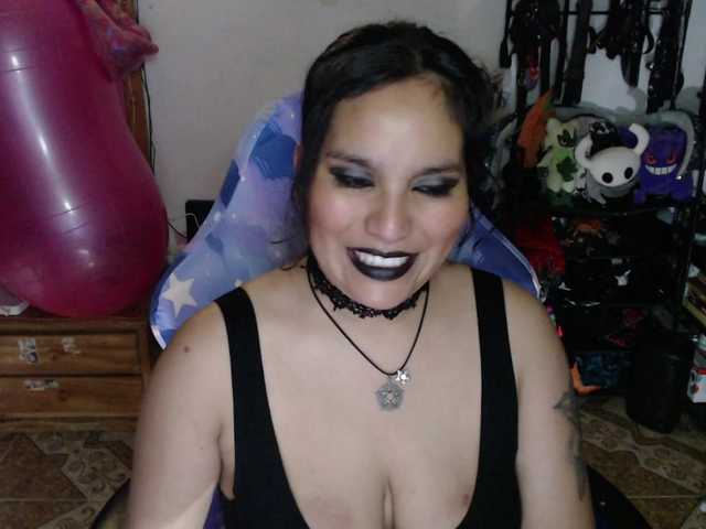 Kureijihentai live cam on BongaCams
