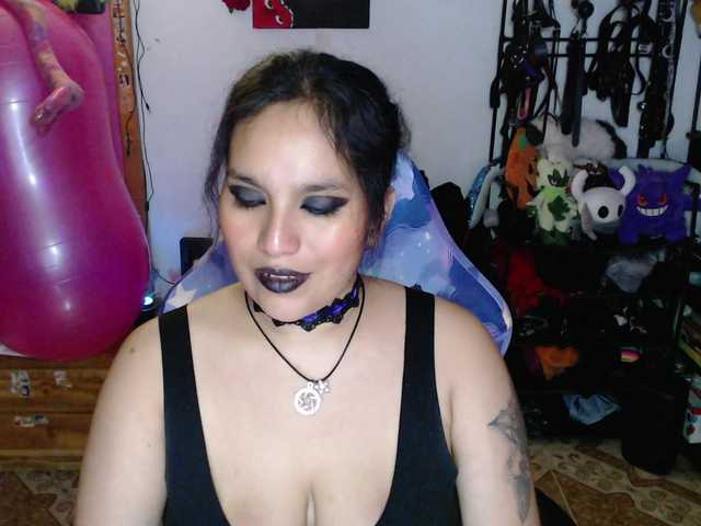 Kureijihentai live cam on BongaCams