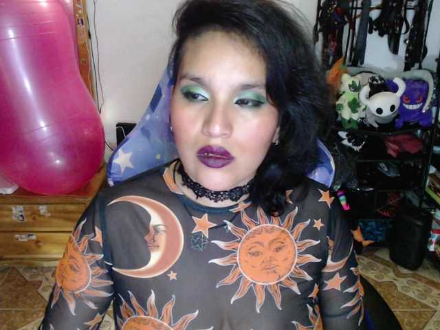 Kureijihentai live cam on BongaCams