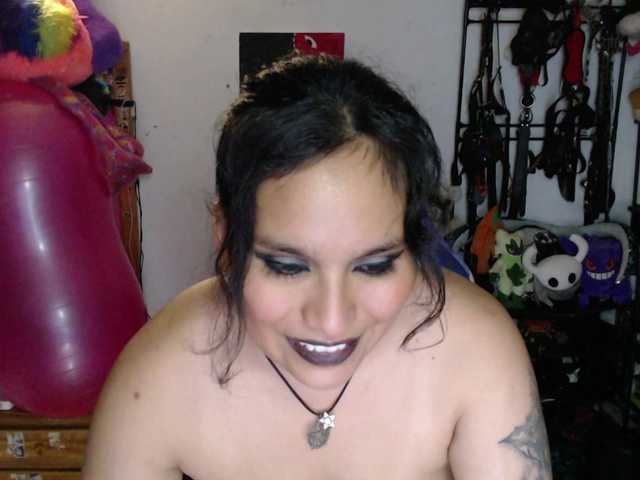 Kureijihentai live cam on BongaCams