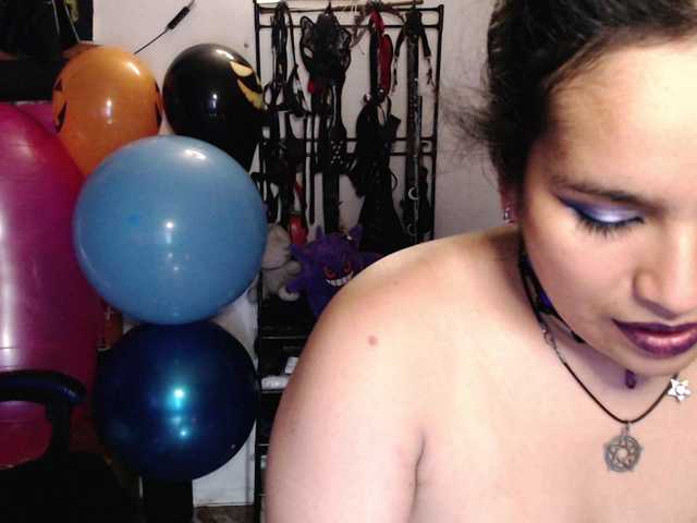 Kureijihentai live cam on BongaCams