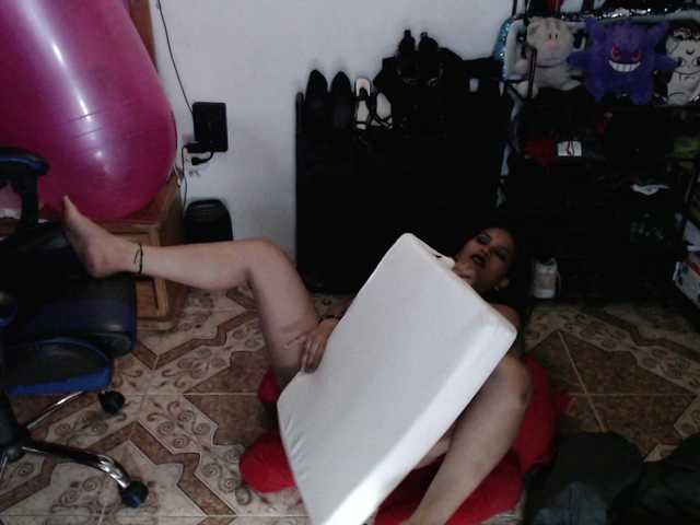 Kureijihentai live cam on BongaCams