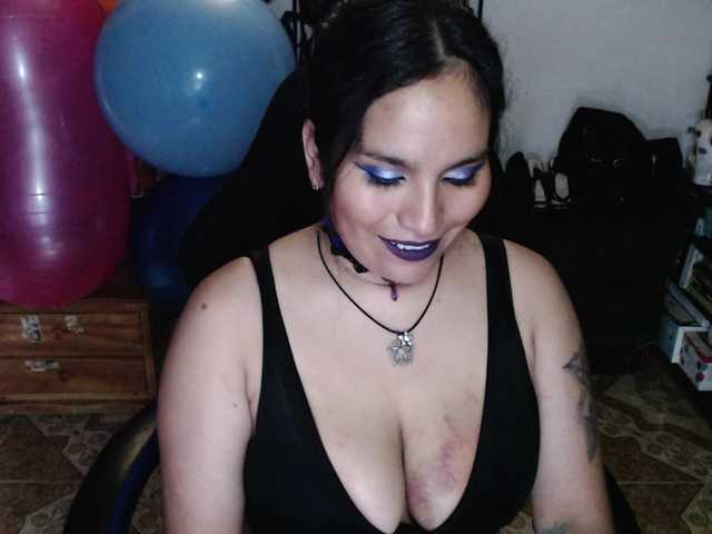 Kureijihentai live cam on BongaCams