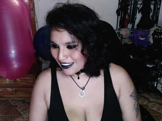 Kureijihentai live cam on BongaCams