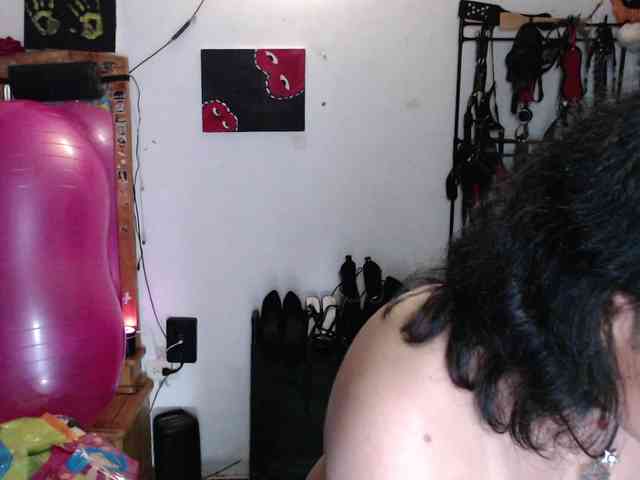 Kureijihentai webcam