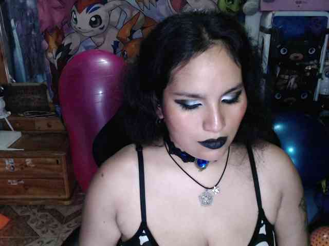 Kureijihentai webcam
