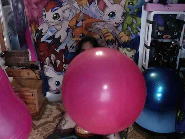 Kureijihentai webcam