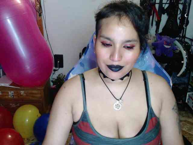 Kureijihentai webcam