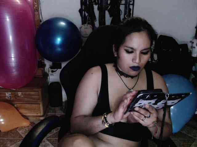 Kureijihentai webcam