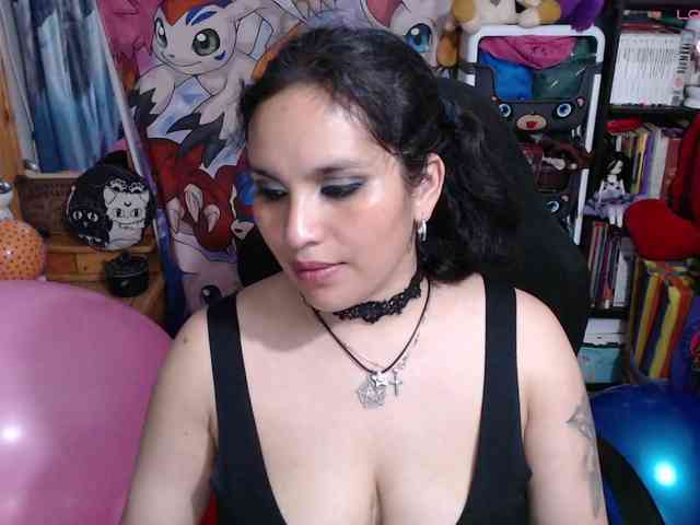 Kureijihentai webcam