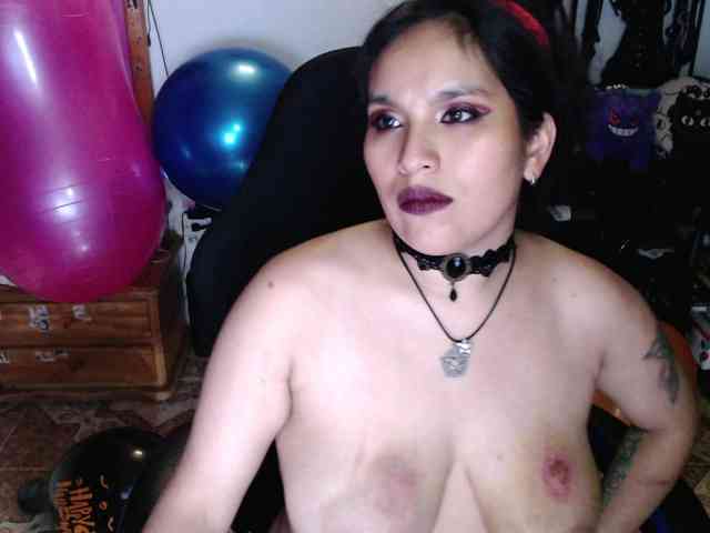 Kureijihentai webcam