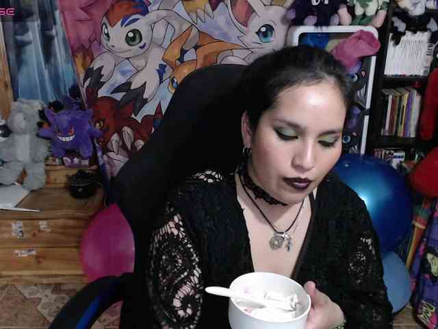 Kureijihentai webcam