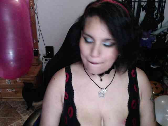 Kureijihentai webcam