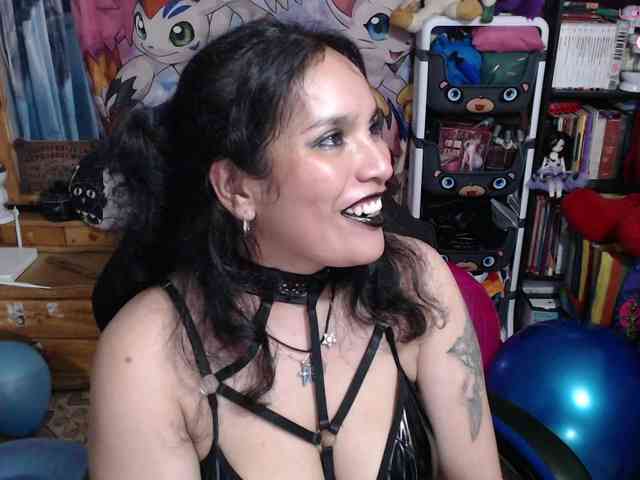 Kureijihentai webcam