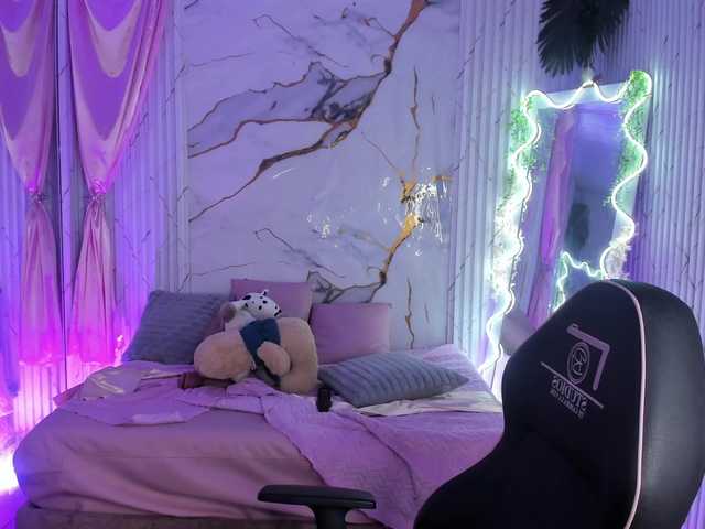 Candyy-tay1 live cam on BongaCams