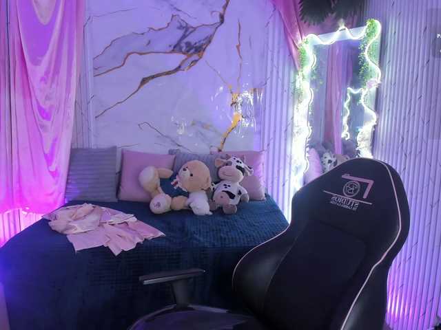 Candyy-tay1 live cam on BongaCams