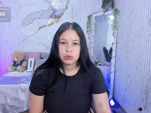 Candyy-tay1's BongaCams show and profile