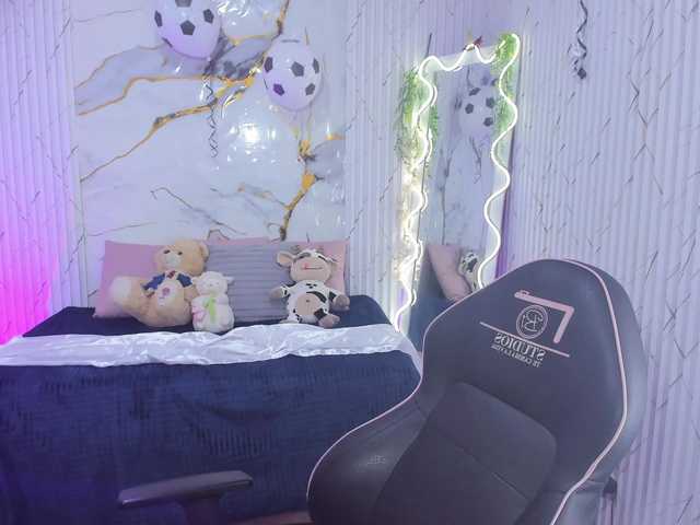 Candyy-tay1 live cam on BongaCams
