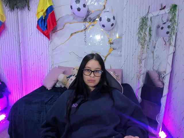 Candyy-tay1