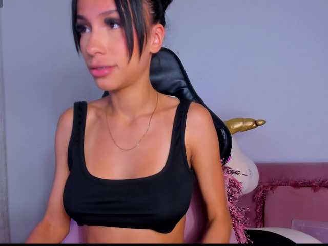 MiaaLove6969 live cam on BongaCams