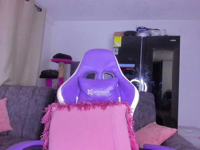 MiaaLove6969's BongaCams show and profile