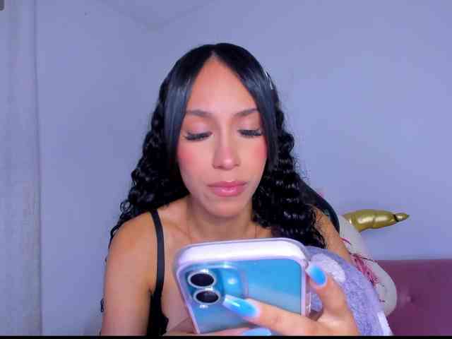 MiaaLove6969 webcam
