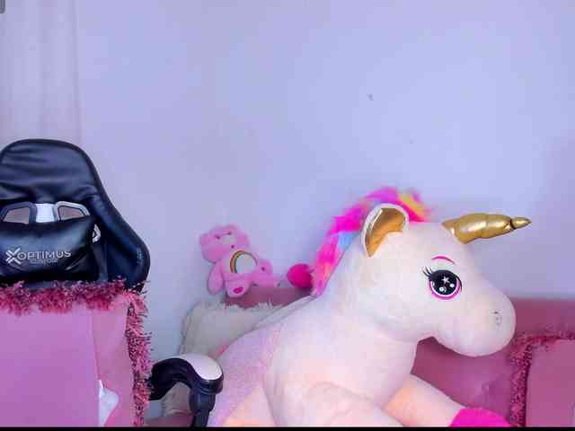MiaaLove6969 webcam