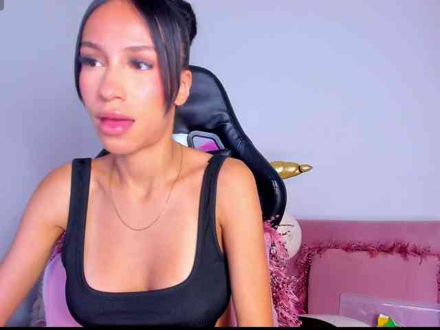 MiaaLove6969 webcam