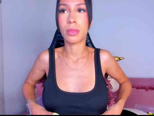 MiaaLove6969 webcam