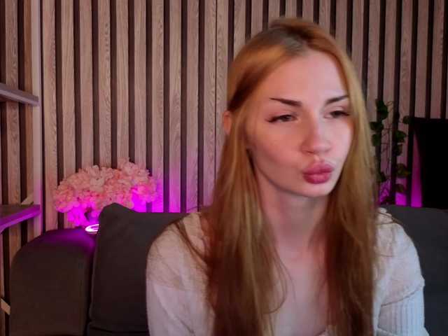 JennieHunter Nude Live Sex Shows