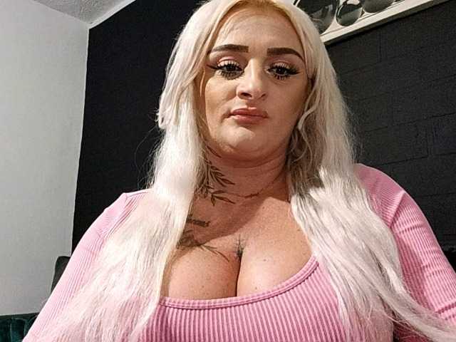 AnastasiaBlond live cam on BongaCams