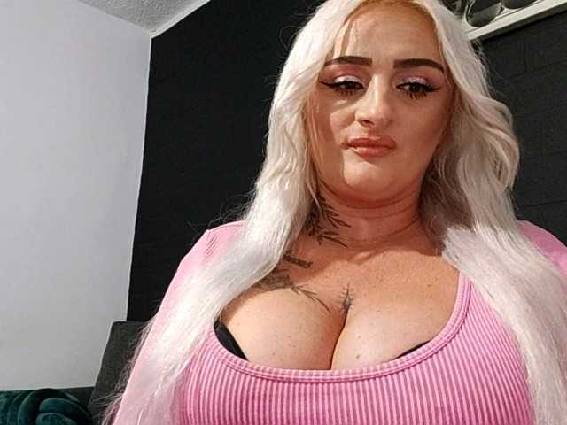 AnastasiaBlond live cam on BongaCams