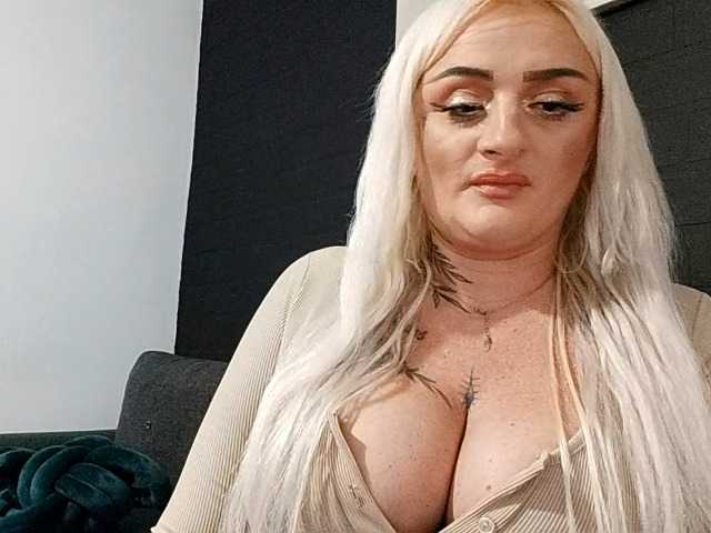 AnastasiaBlond webcam bongacams model stream image