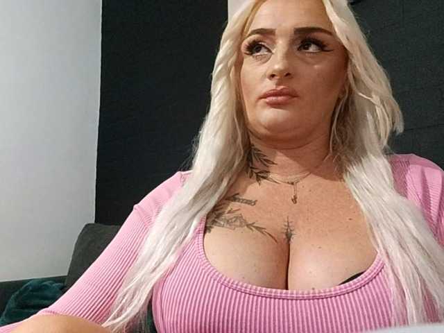 AnastasiaBlond live cam on BongaCams