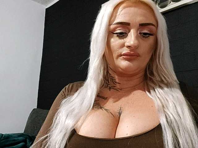 AnastasiaBlond live cam on BongaCams