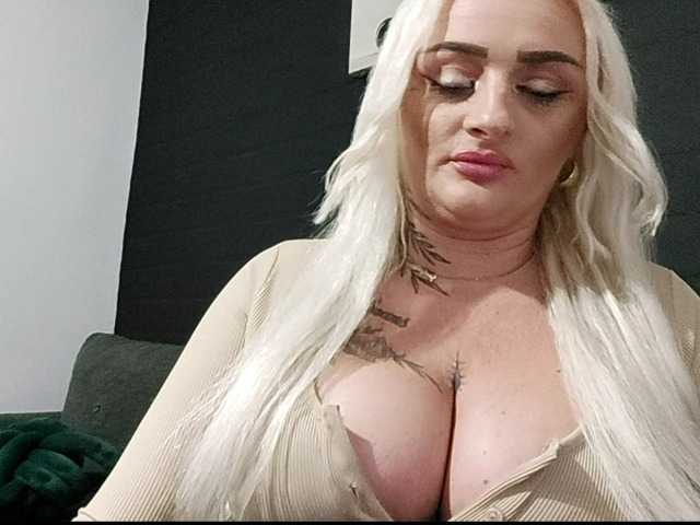 AnastasiaBlond live cam on BongaCams