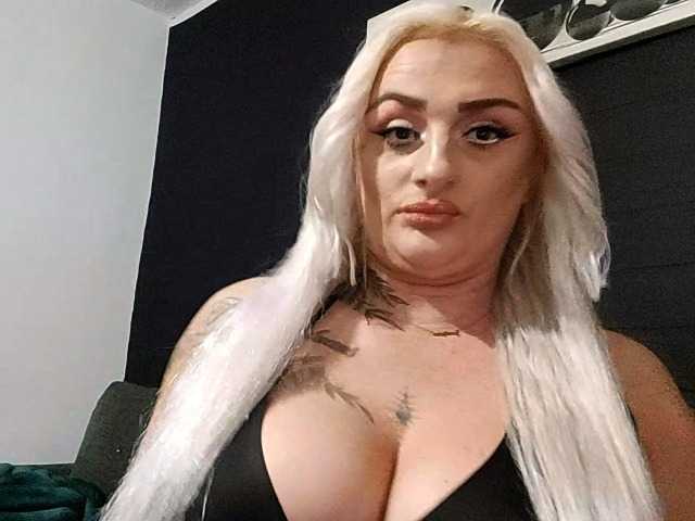 AnastasiaBlond live cam on BongaCams