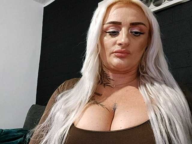 AnastasiaBlond live cam on BongaCams